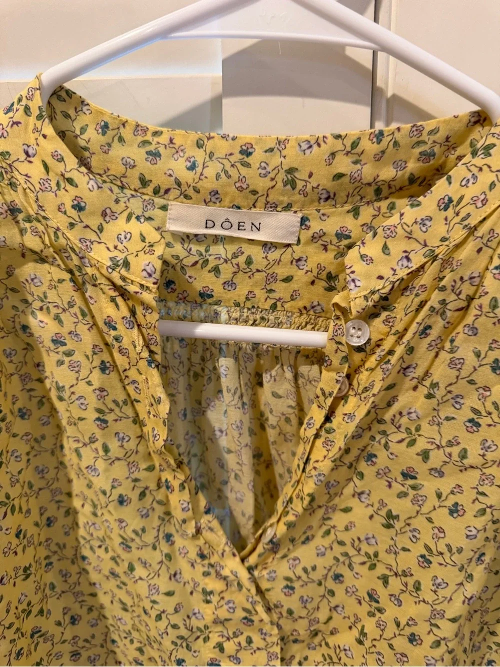 DOEN O'Keeffe Top Moonflower Floral Lightweight Yellow Blouse XS (never worn)